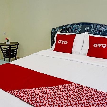 Oyo 91707 Jannah Homestay Syariah Dau Exterior photo