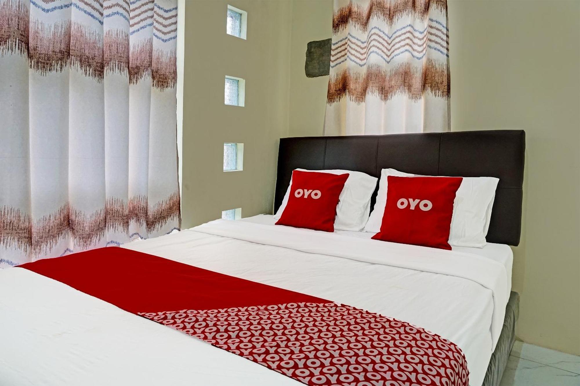 Oyo 91707 Jannah Homestay Syariah Dau Exterior photo